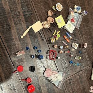 Miniature dollhouse Accessories Set